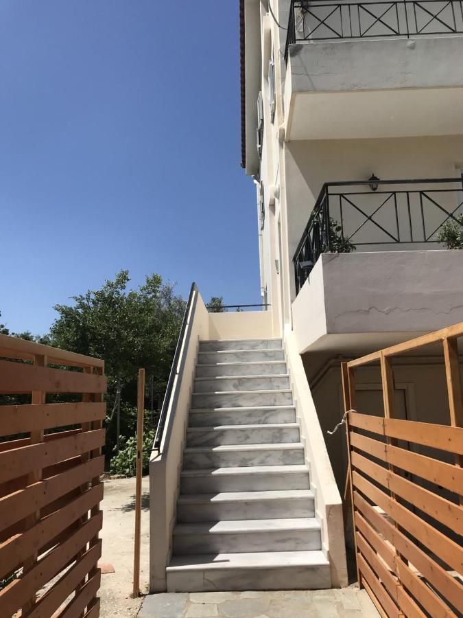 Beautiful Maisonette With A View To The Mountains And The Sea Agia Marina  Esterno foto
