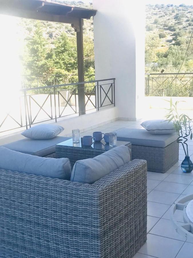 Beautiful Maisonette With A View To The Mountains And The Sea Agia Marina  Esterno foto